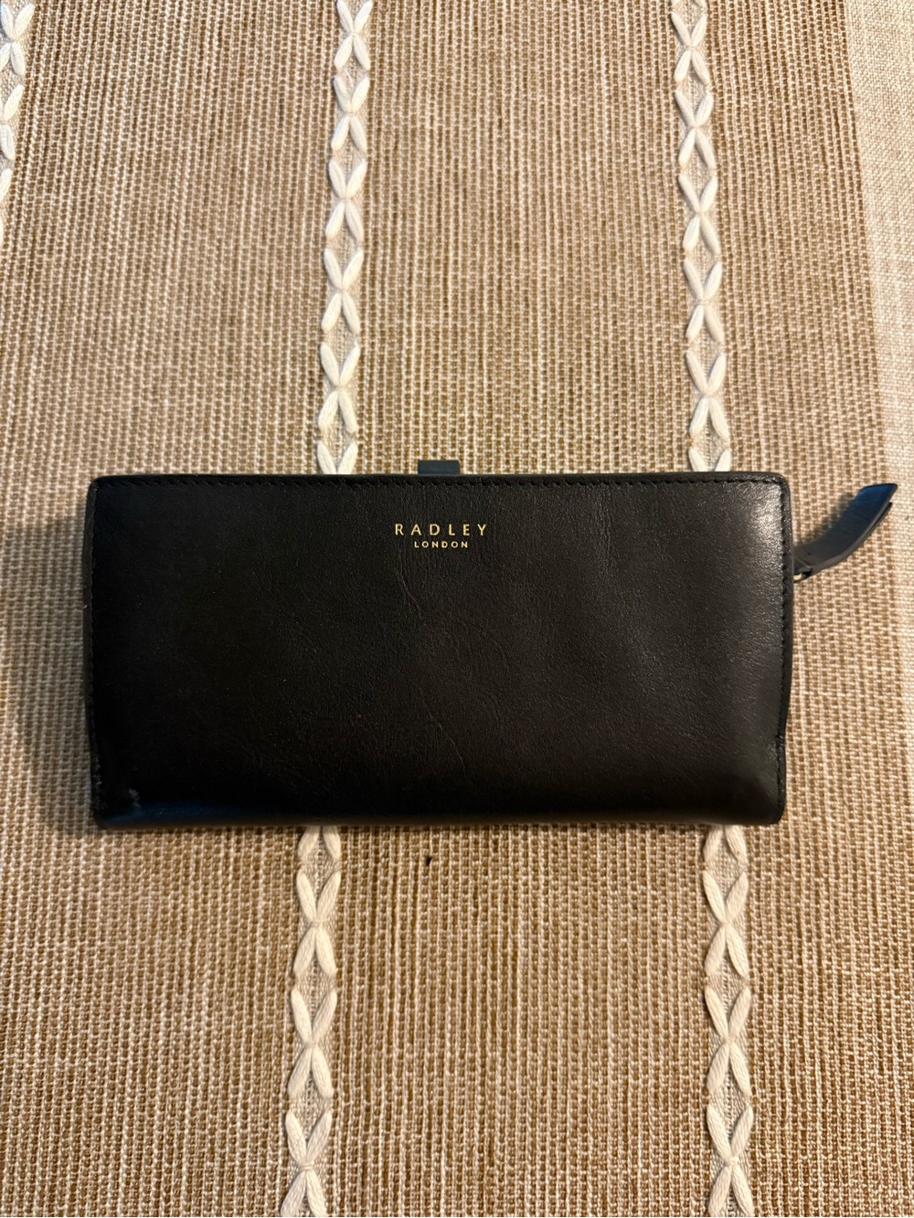 RADLEY LONDON Black Leather Zip Wallet with Gold Logo